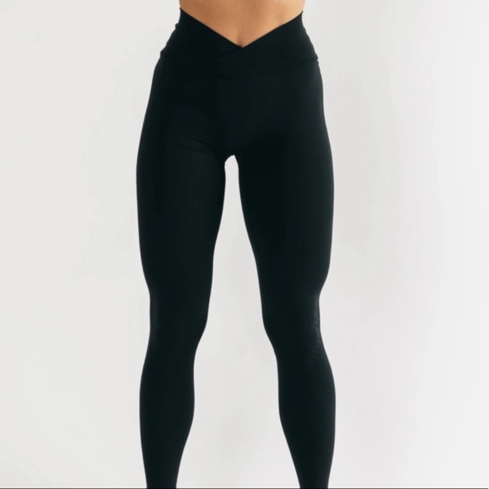 Surface power leggings (black)